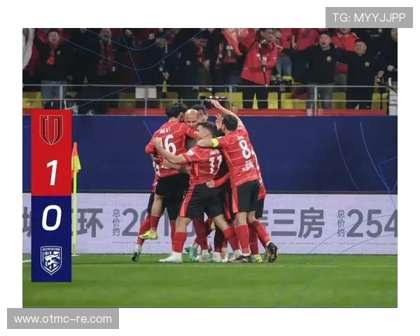 中甲联赛精彩对决直播，球队实力较量引爆球迷热情 - 副本 - 副本 (2)